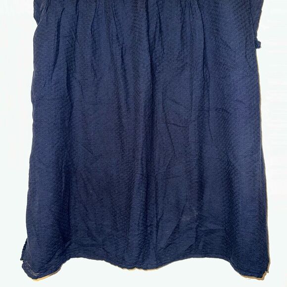 Eddie Bauer Women’s Navy Blue Embroidered Pattern Shirt XL EUC - Picture 2 of 9